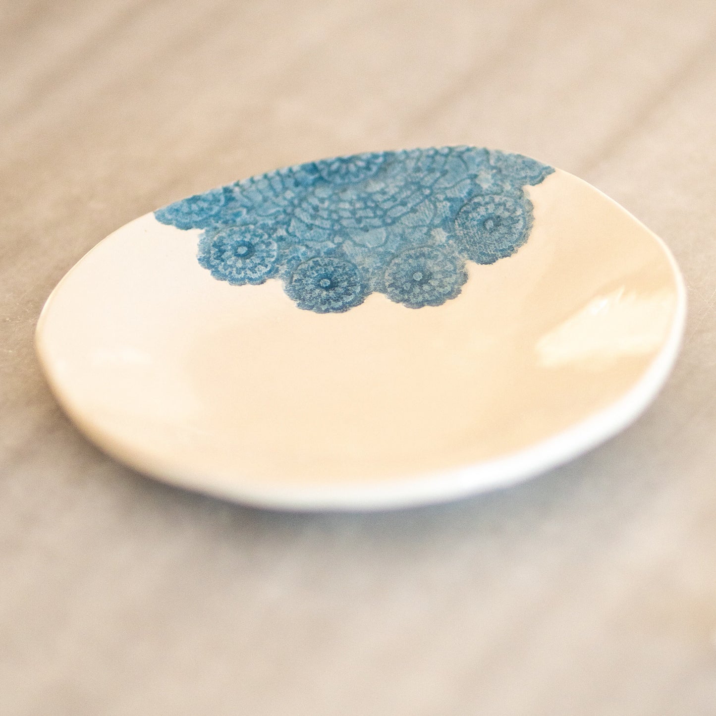 Elegant Lace Pattern Handmade Ceramic Plate Set