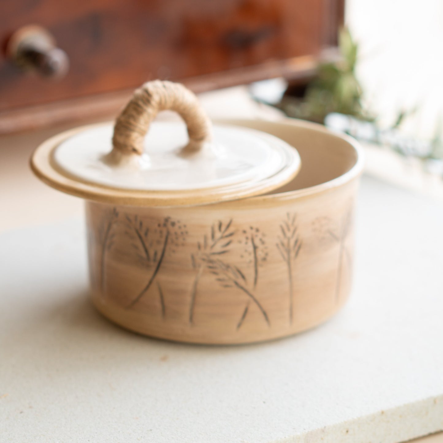 Ceramic Pot with Lid - Multipurpose Storage Box