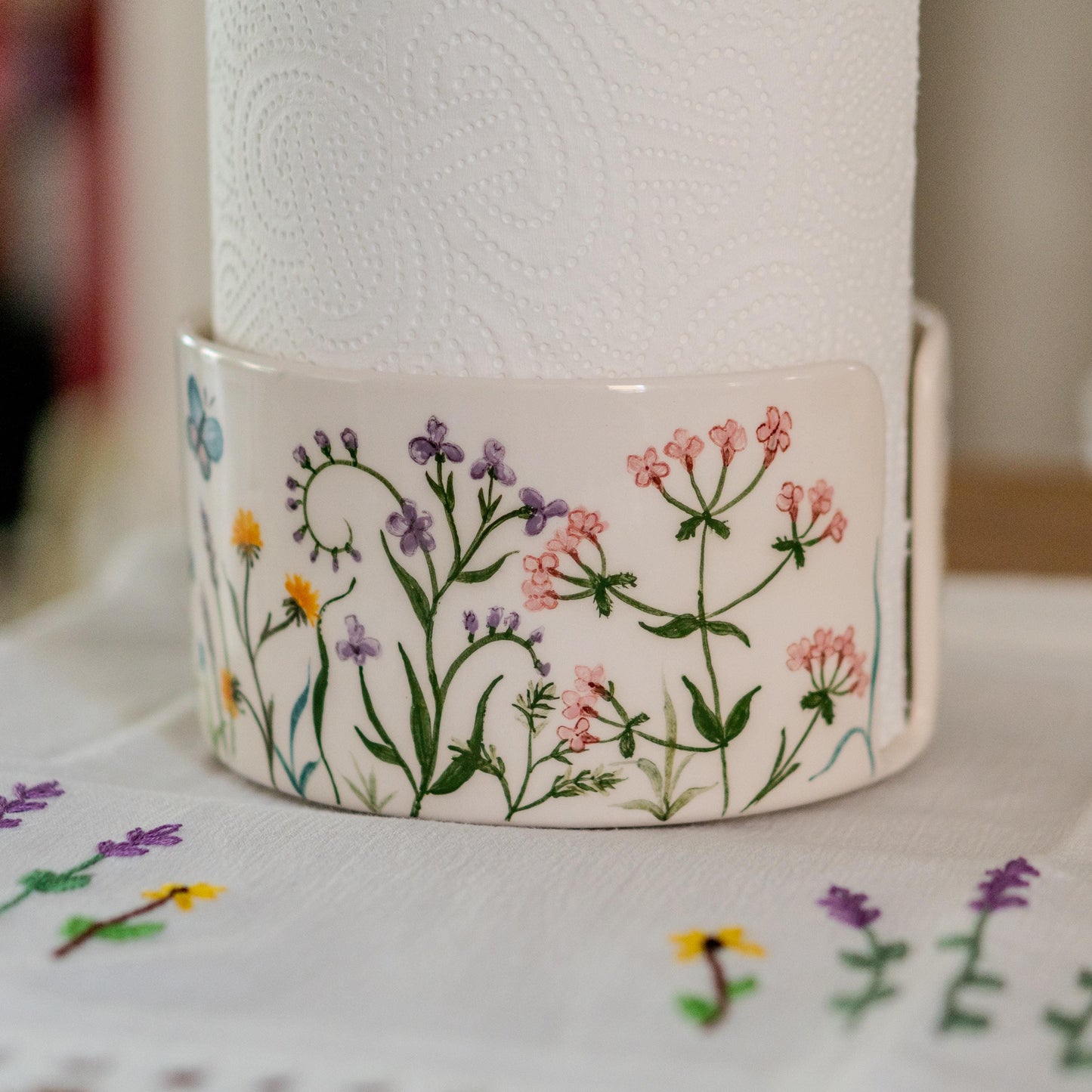 Paper Towel Holder - Flower Dopamine Decor, Freestanding Paper Towel Stand, Ceramic Paper Roll Holder