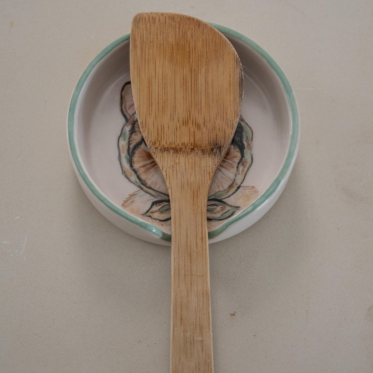 Cat Spoon Rest – Handmade Ceramic Spoon Holder, Illustrated Cat Dish, Cute Cat Kitchen Decor, Gift for Cat Lovers