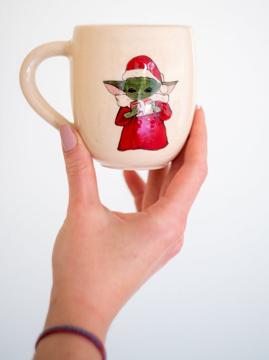Star Wars Themed Baby Yoda Coffee Cup – Ideal Gift for Sci-Fi Enthusiasts
