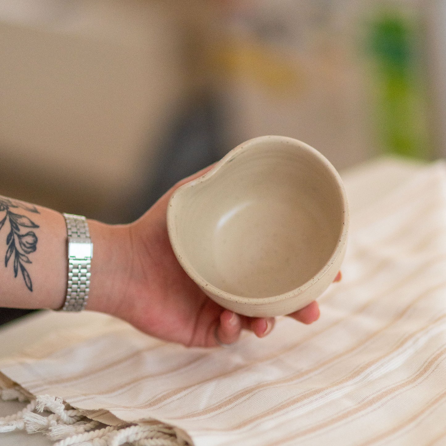 Handmade Ramen Bowl - Authentic Stoneware Bowl for Noodle Lovers